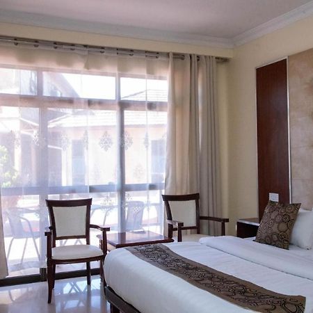 Mika Hotel Kabulonga Лусака Екстер'єр фото