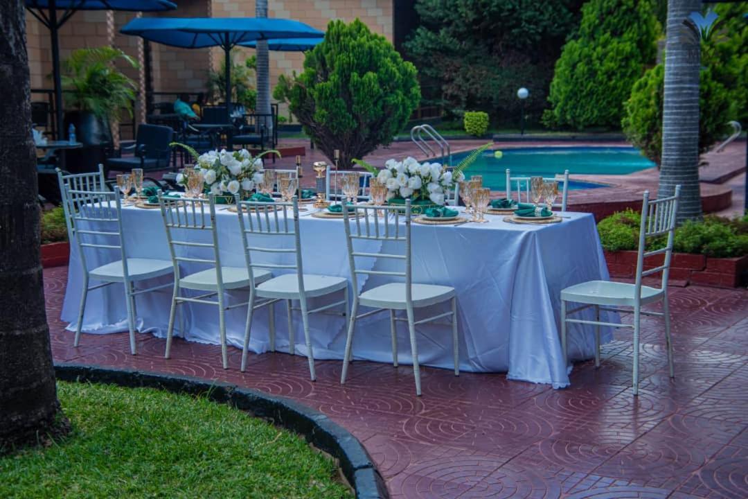 Mika Hotel Kabulonga Лусака Екстер'єр фото