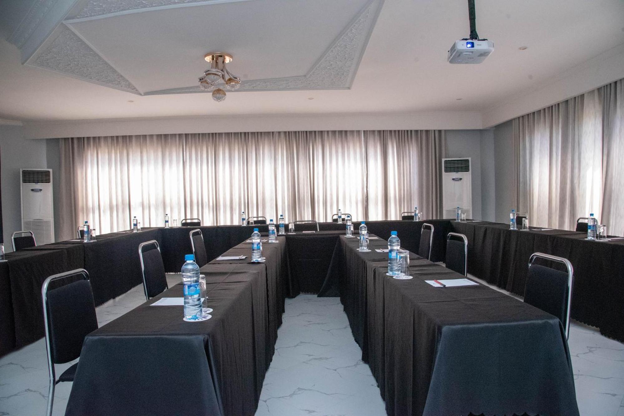 Mika Hotel Kabulonga Лусака Екстер'єр фото