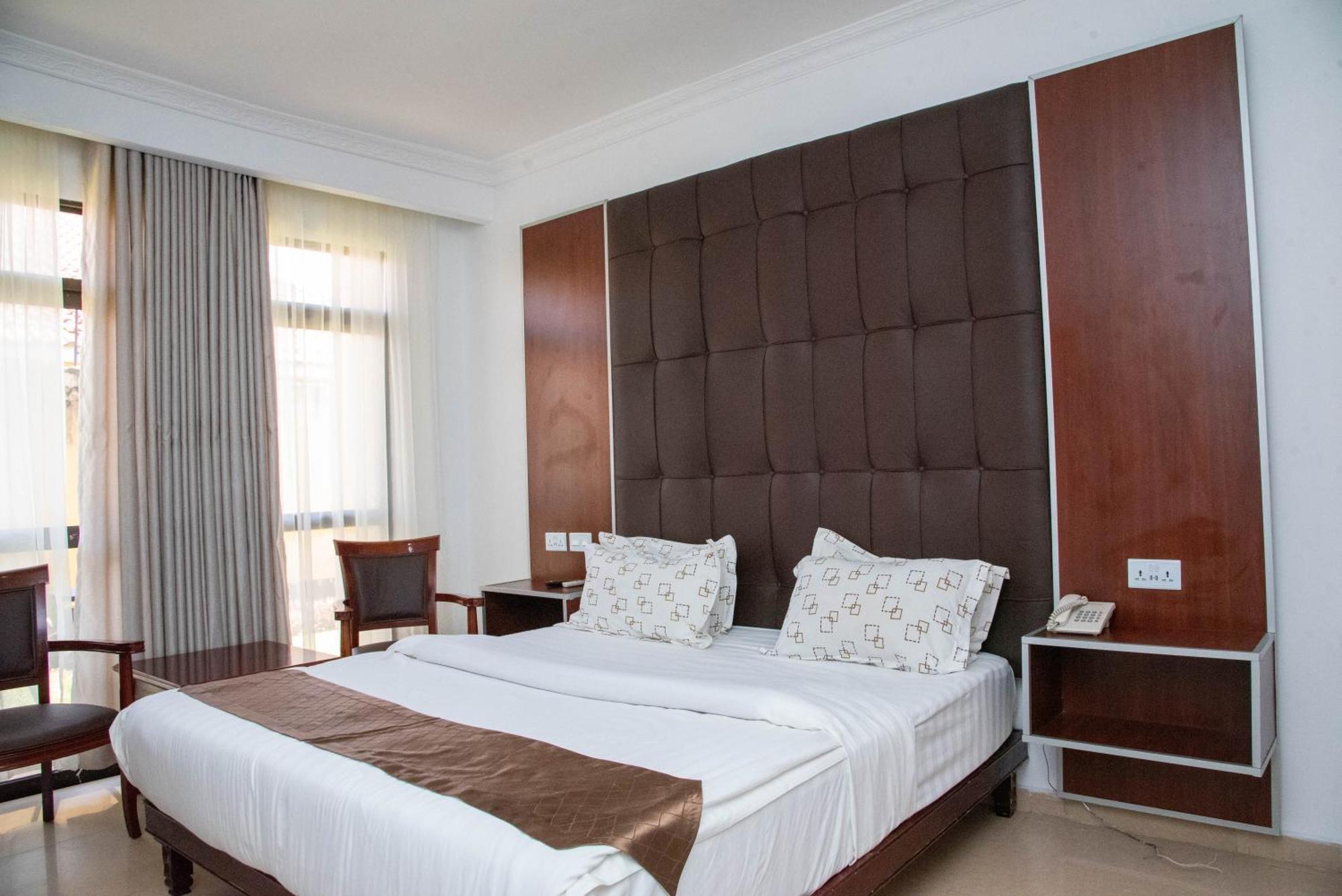 Mika Hotel Kabulonga Лусака Екстер'єр фото