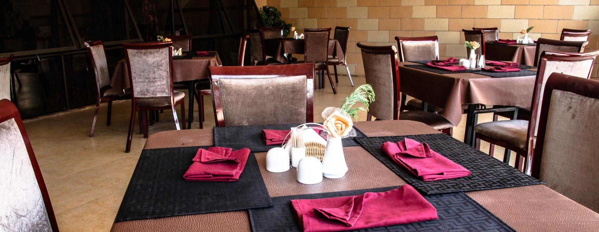 Mika Hotel Kabulonga Лусака Екстер'єр фото