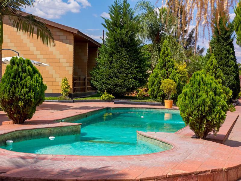 Mika Hotel Kabulonga Лусака Екстер'єр фото